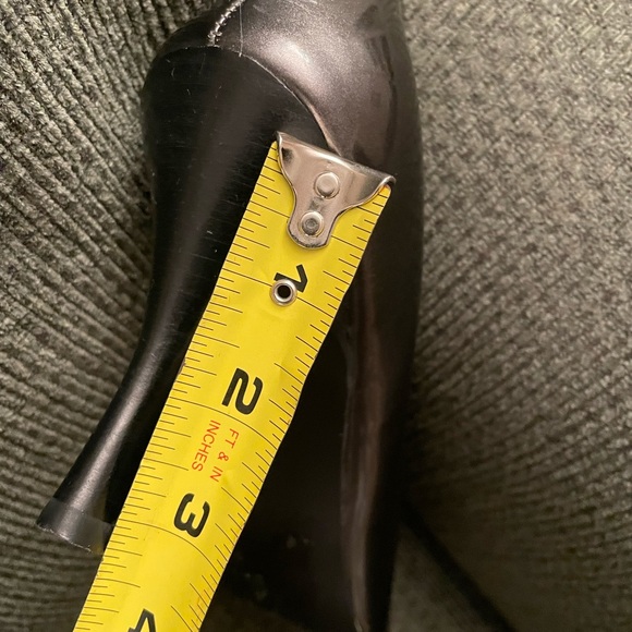 Tahari Peeptoe Herls - Picture 12 of 12